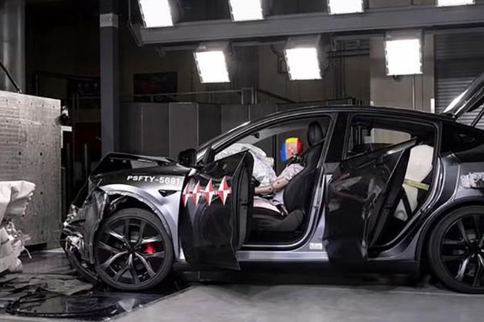 Tesla thử nghiệm túi khí được trang bị công nghệ AI - Tạp chí Người Đưa Tin