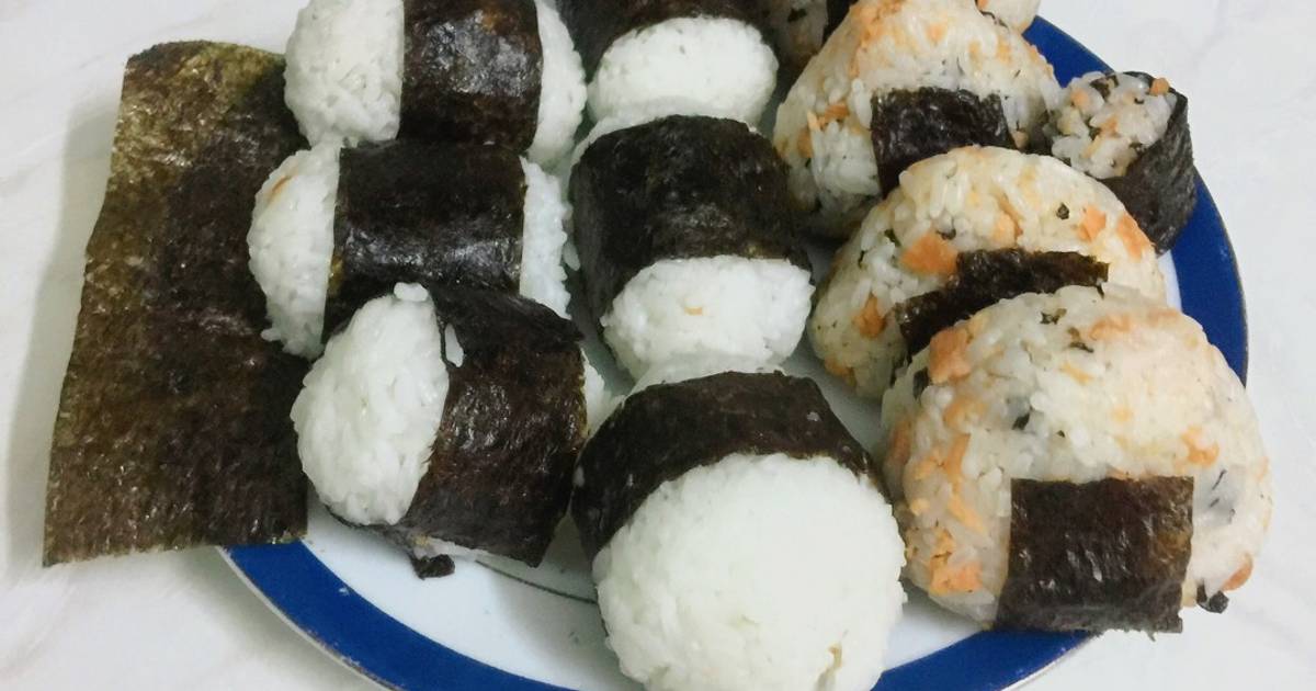 Cơm Nắm Cá Hồi
