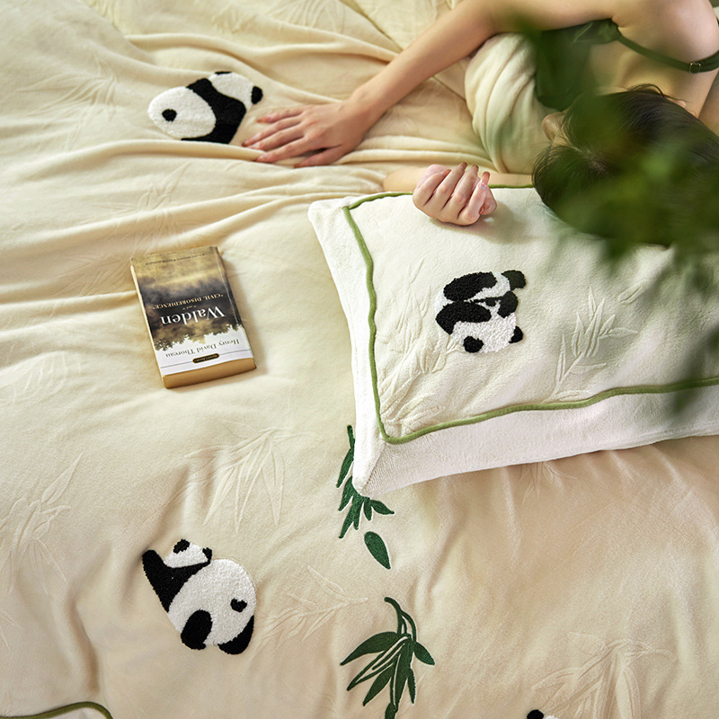 Cozy milk fiber fleece bedding, panda design