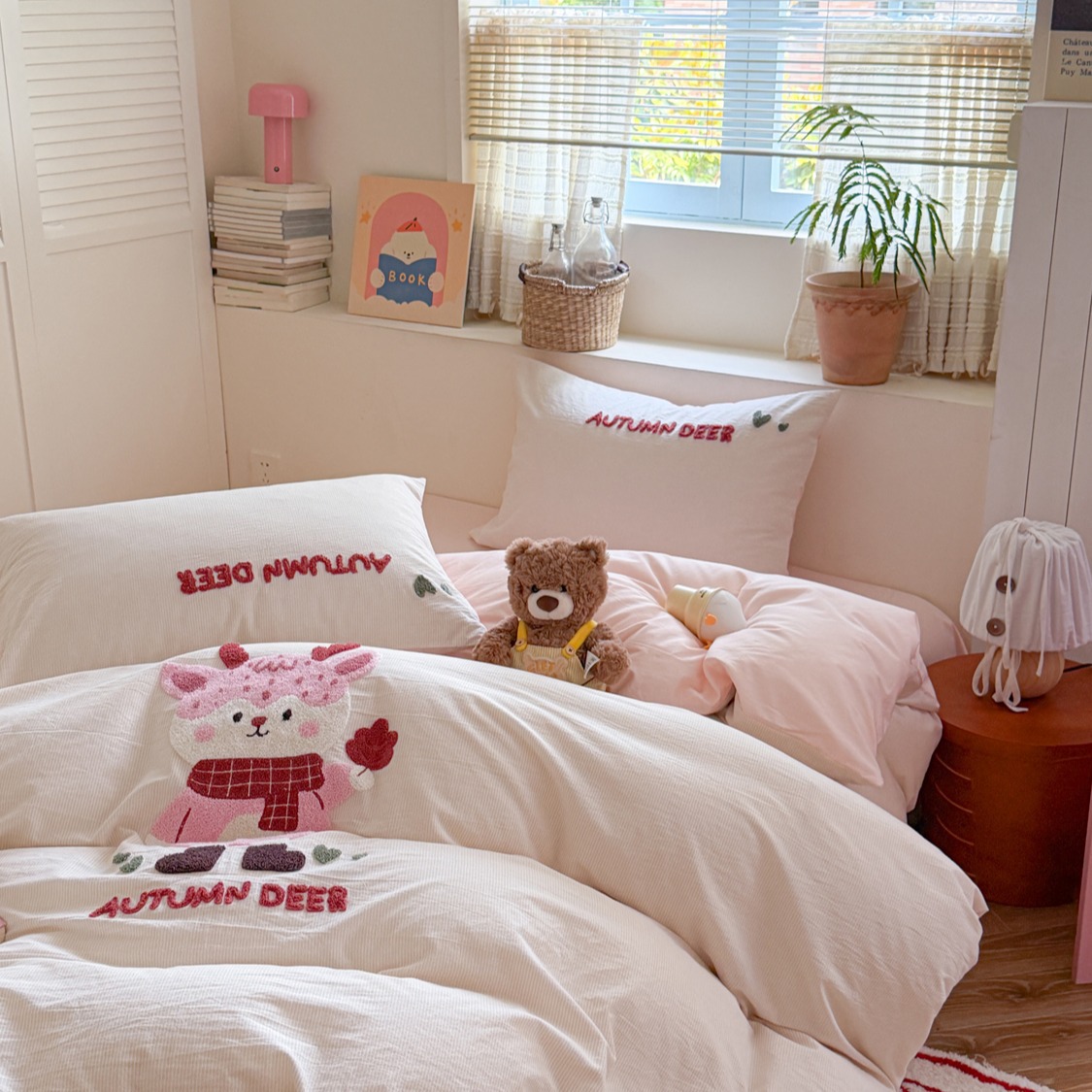 Cotton bedding, embroidered, cartoon design