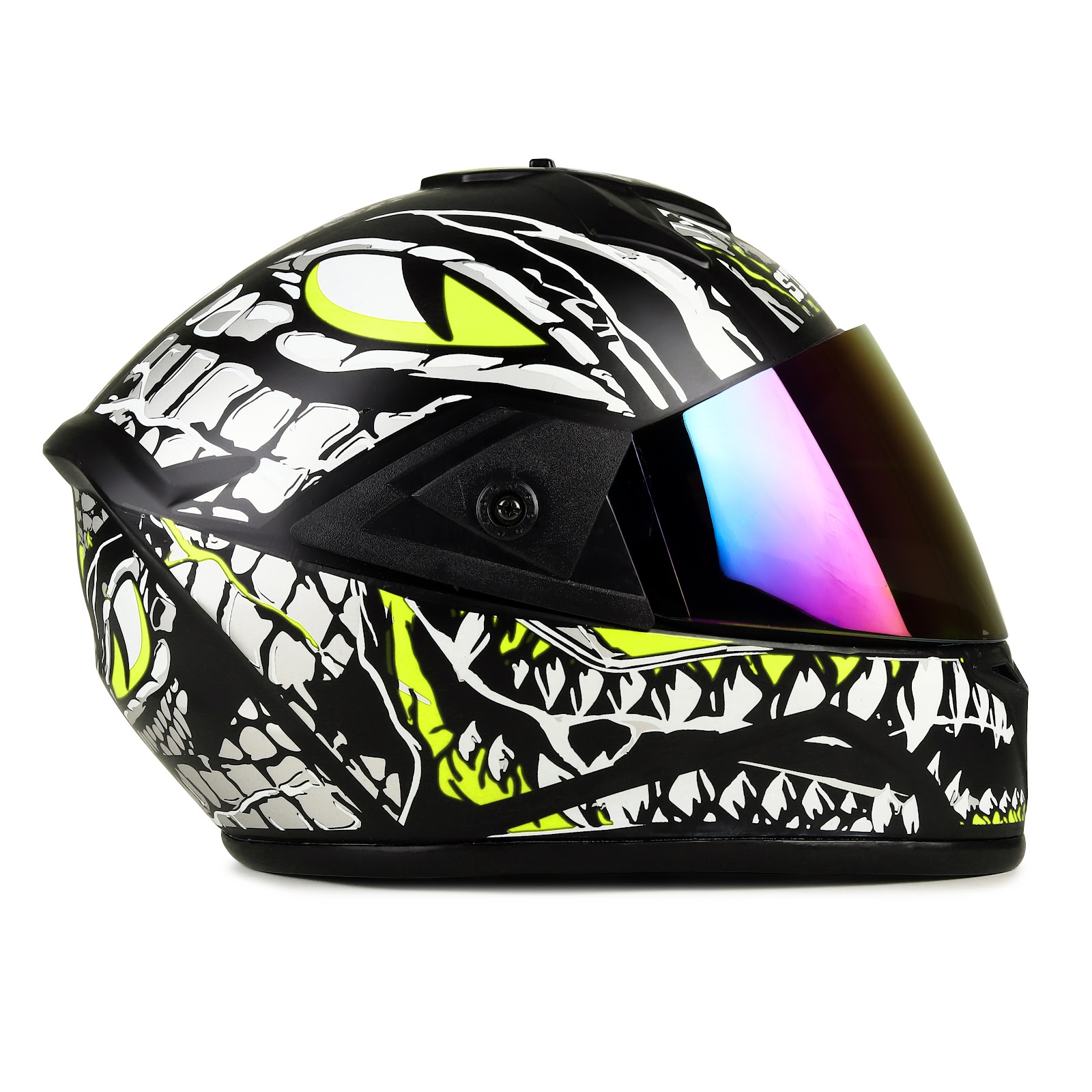 Comfortable interior padding of the helmet