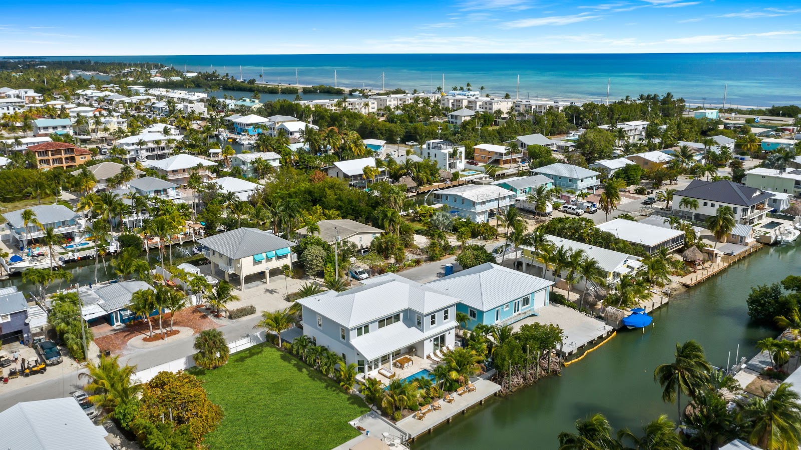 Islamorada, Florida, USA — 5-Bed Cabin 2