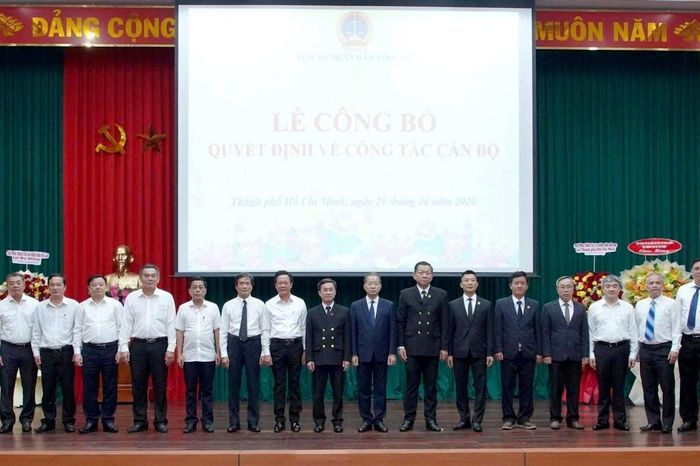 Trao quyết định 2 tân Chánh tòa Tòa Phúc thẩm Tòa án nhân dân tối cao - Báo Công Lý