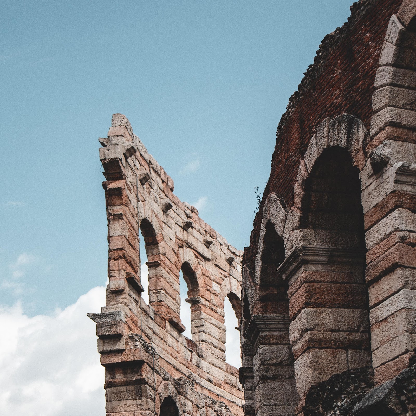 Download Arena Di Verona Ancient Walls 5K iPhone