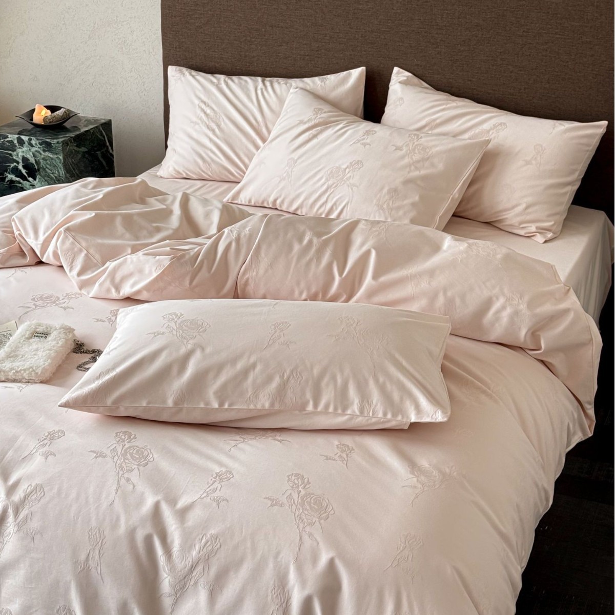 Long-staple cotton bedding, 100 thread count, Jacquard