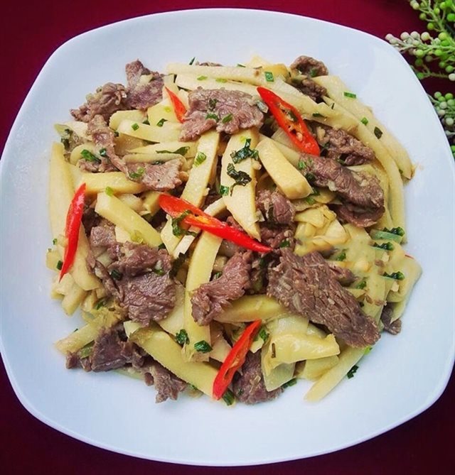 Thịt Bò Xào Măng