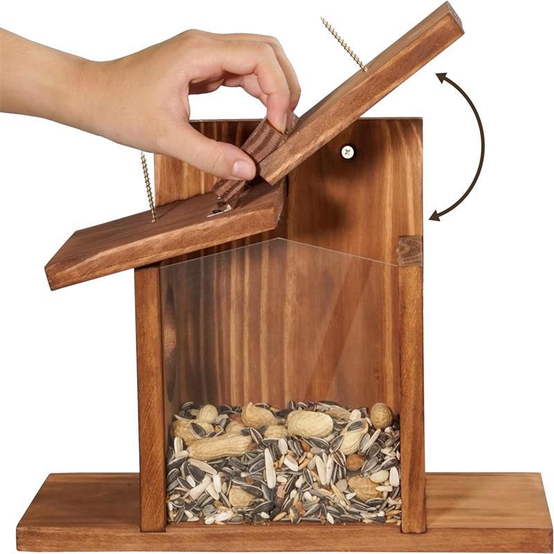 Wooden feeding station for squirrels