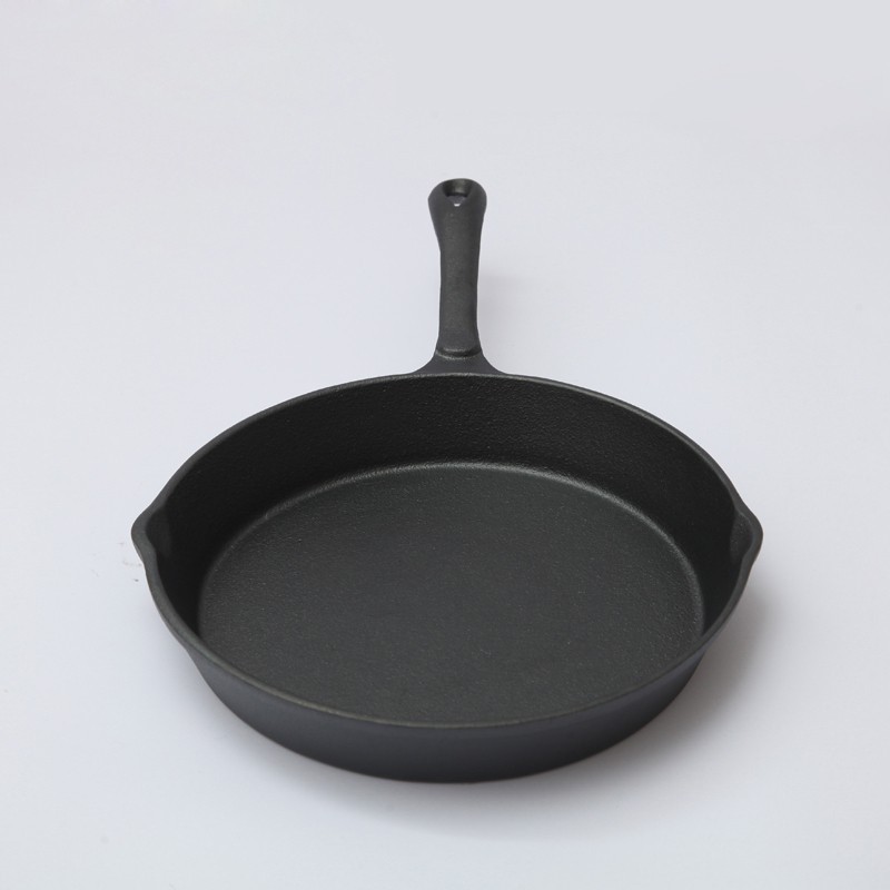 Cast iron pan, flat base