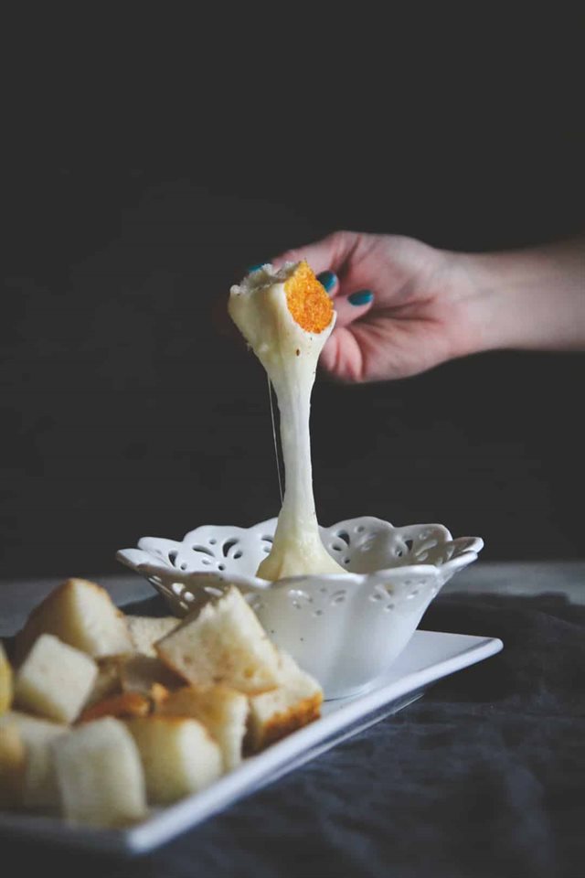 Sốt Phô Mai Ăn Kèm Bánh Mì