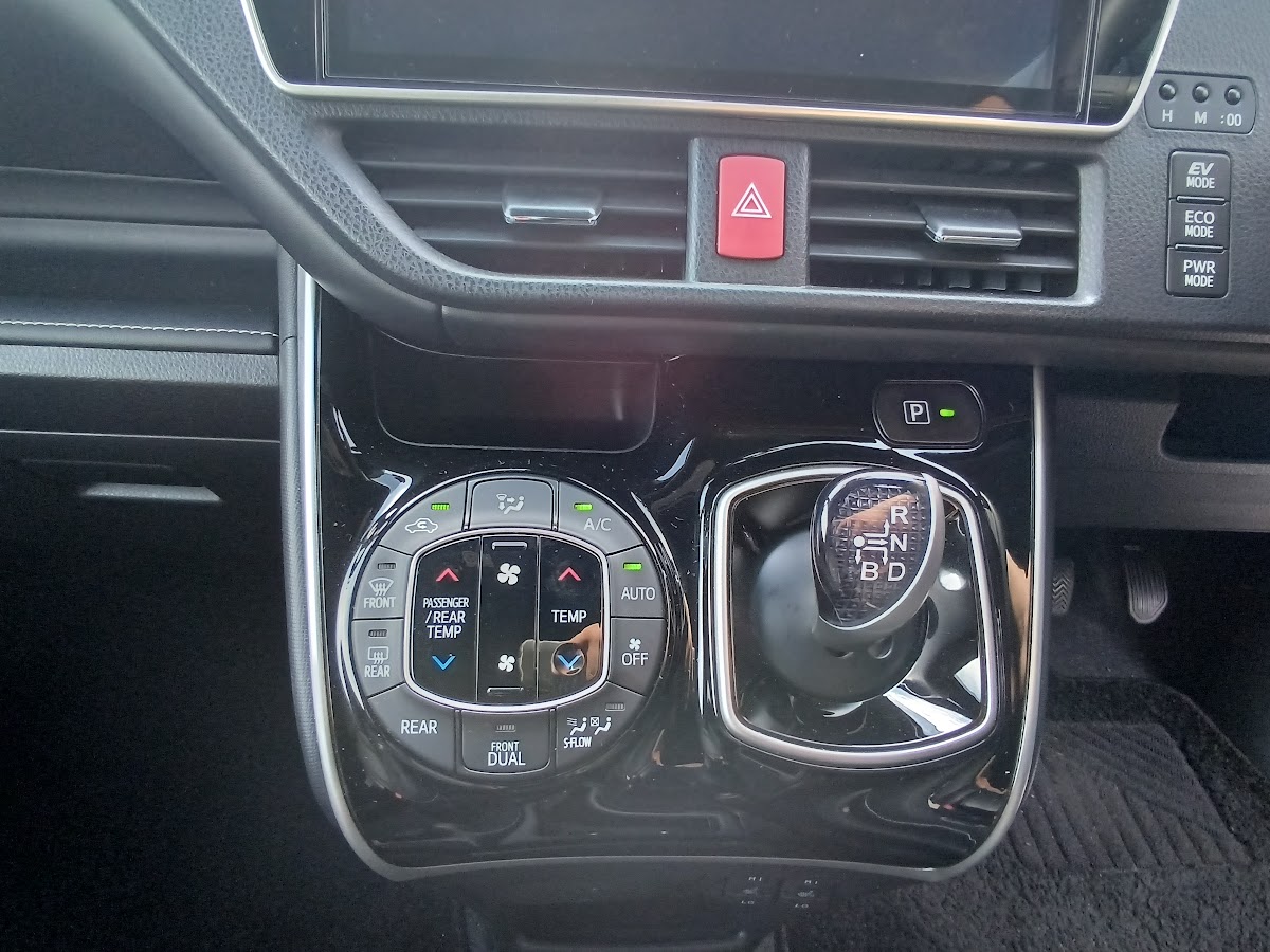 Toyota Esquire