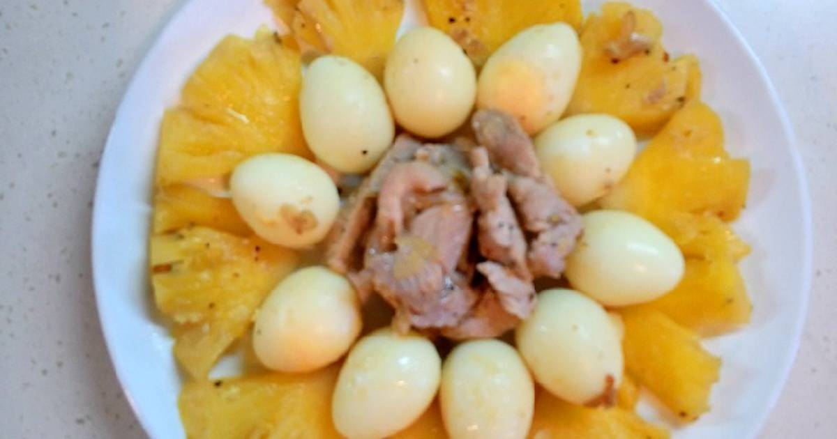 Thịt heo, trứng cuốc xào thơm
