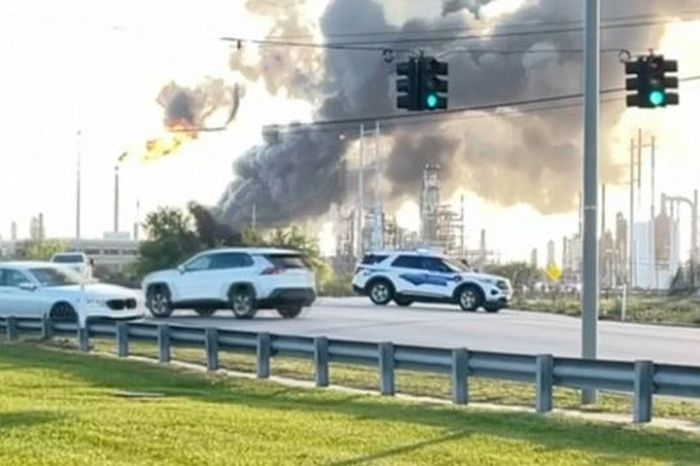 Cháy lớn tại nhà máy lọc dầu bang Texas của Mỹ - Tạp chí Petrotimes