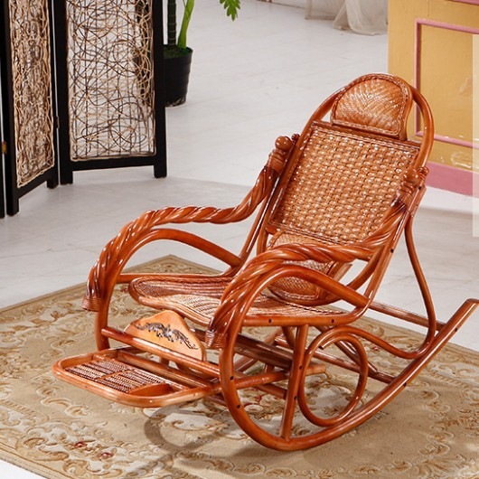 Schaukelstuhl aus Rattan, Landhausstil