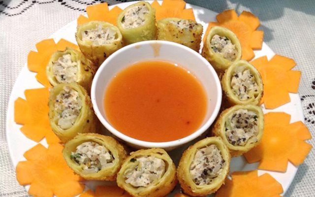 Nem Gà Cuốn Vỏ Bánh Gối