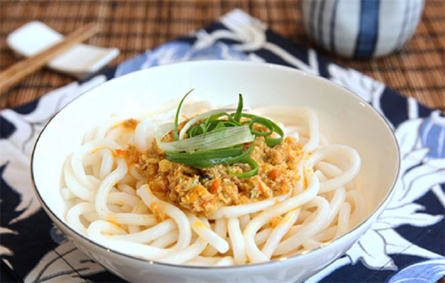 Mì Udon Trộn Cua