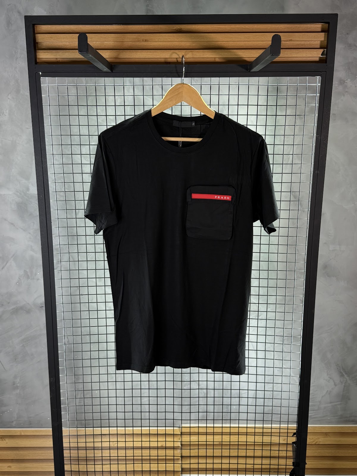 Camisa_Prada_Preta_V5.1 - Imagem 2