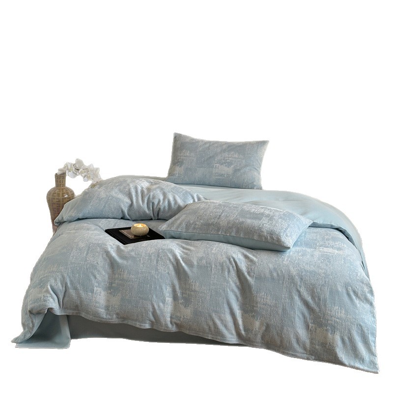 Cotton bedding set with floral pattern, modern