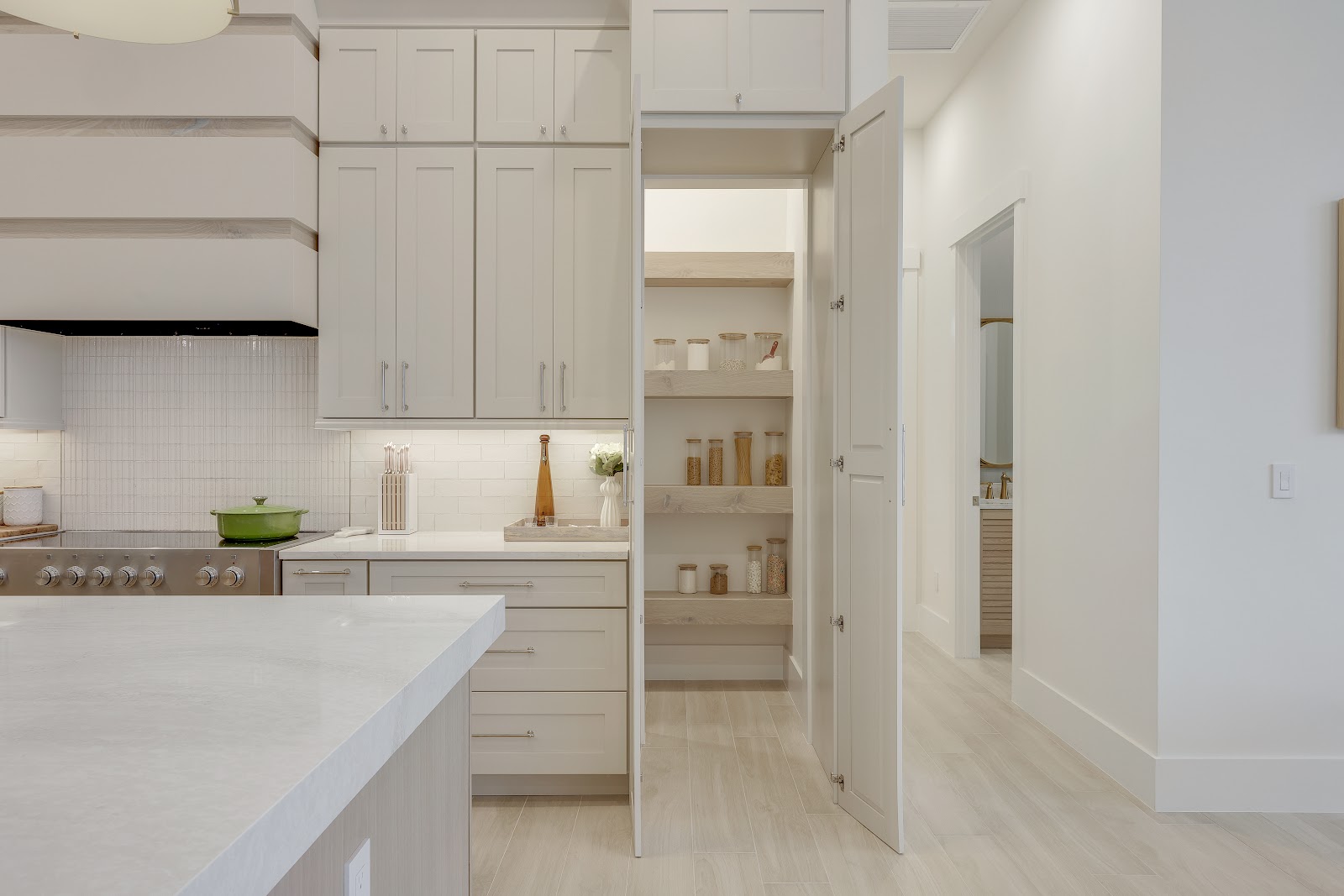 SW 14th Avenue interior