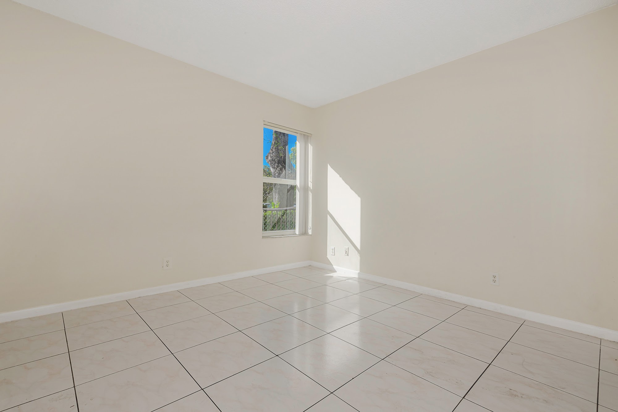 6 Coral Springs Units property photo 15