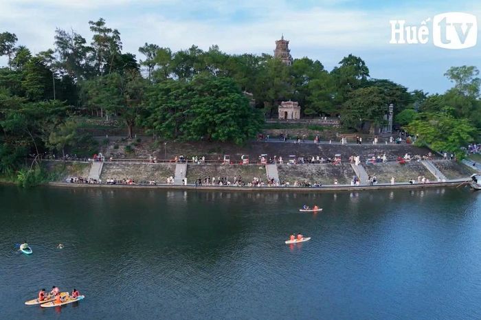 Mê mẩn ngắm hoàng hôn sông Hương - Báo Thừa Thiên Huế