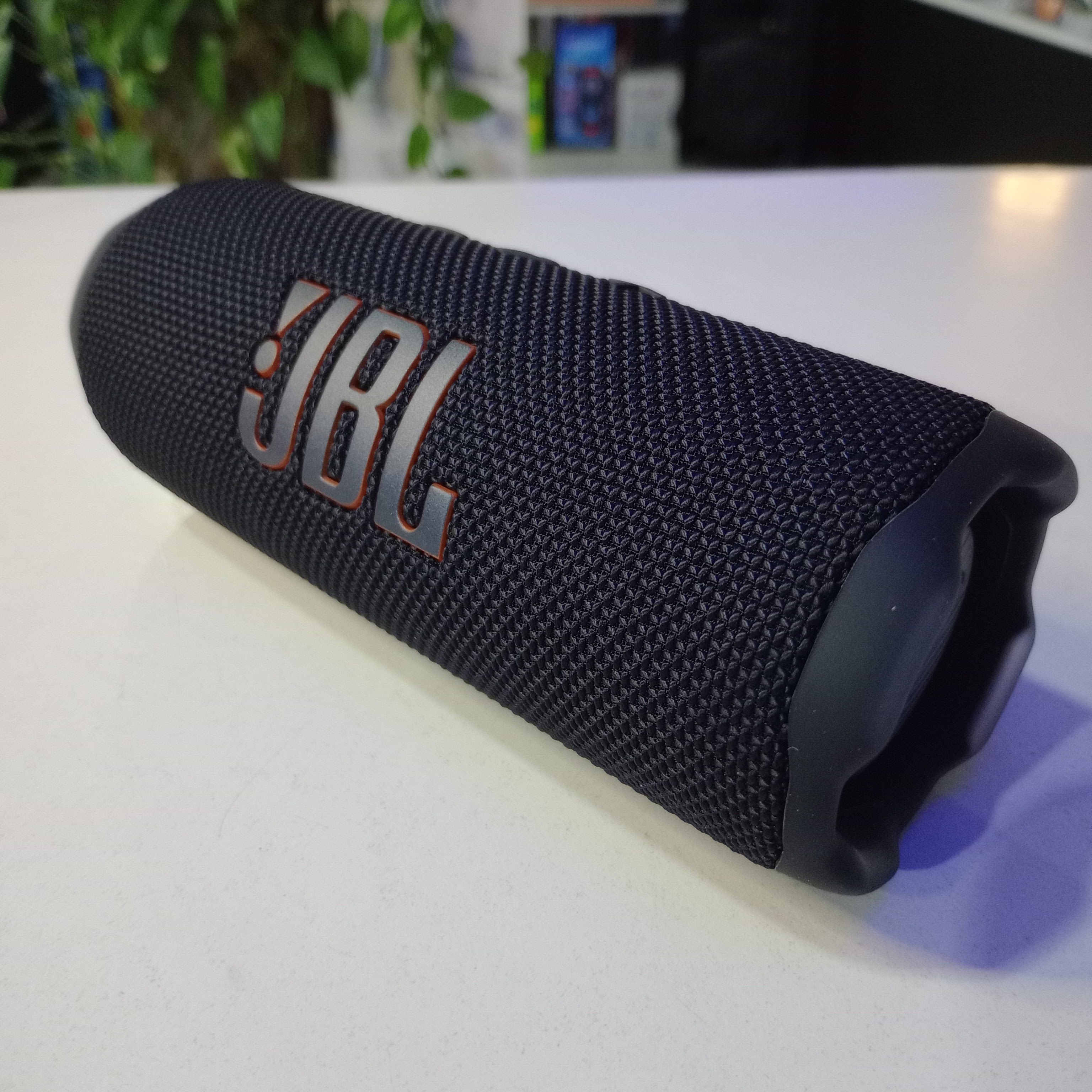Parlante JBL FLIP7 12 Hs 2