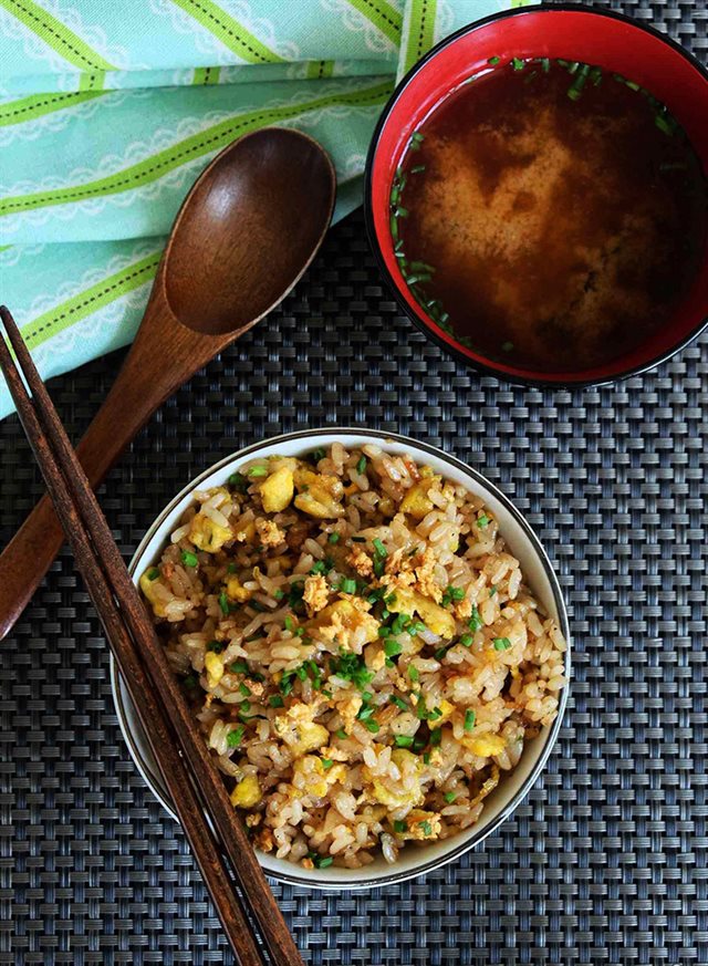Cơm Chiên Trứng Tỏi Kiểu Nhật