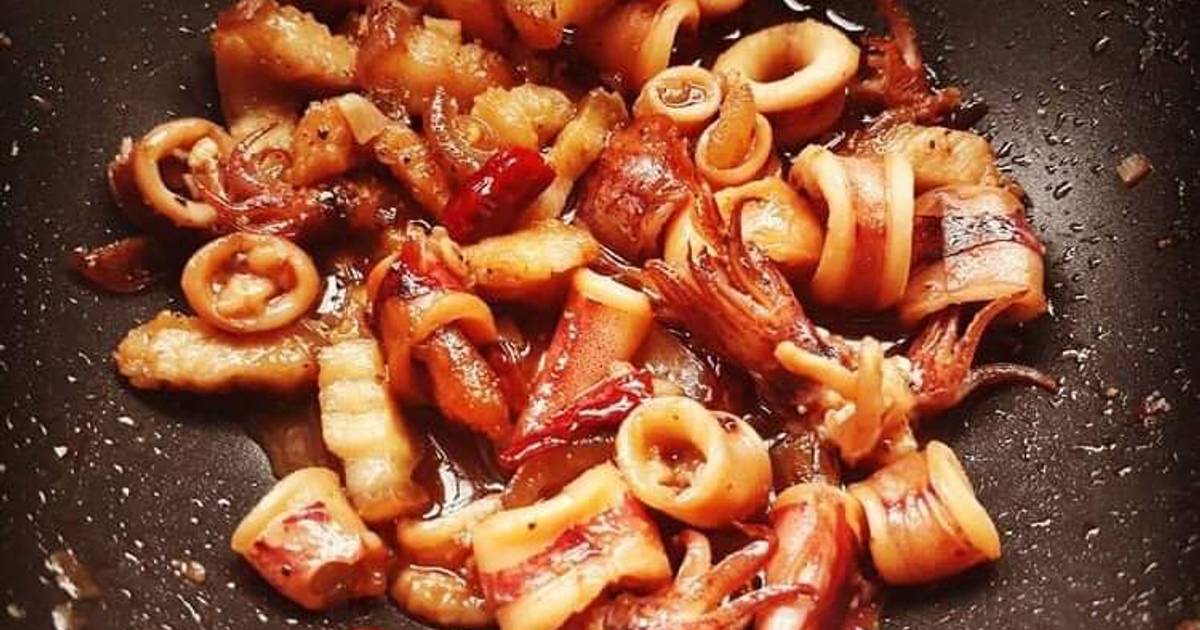 Mực rim thịt ba chỉ (ba rọi) - cơm nưa