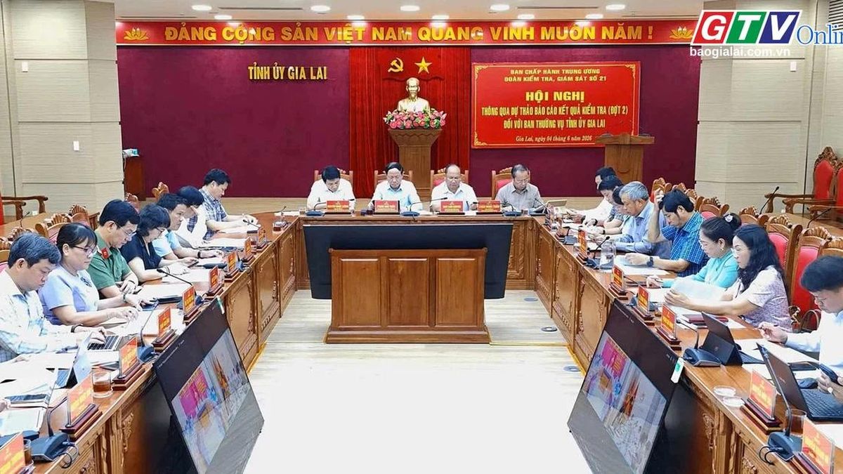 Điểm tin trưa: Đoàn giám sát của Bộ Chính trị thông qua dự thảo báo cáo giám sát tại Gia Lai - Báo Gia Lai
