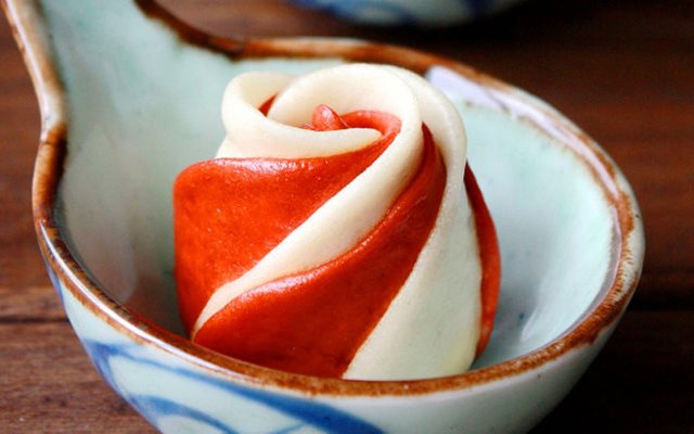 Bánh Bao Hoa Hồng Đỏ