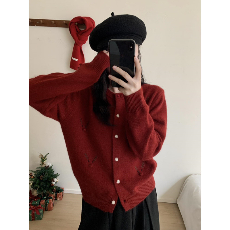 Weihnachtlicher Strickpullover mit Rentier-Stickerei