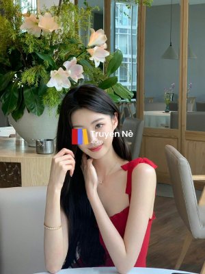 Tiệc Cưới Mì Gói và Những Lời Nói Dối