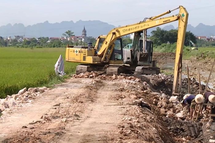 Chủ động phương án thi công đường trong mùa mưa bão - Đài Phát thanh và truyền hình Hà Nội