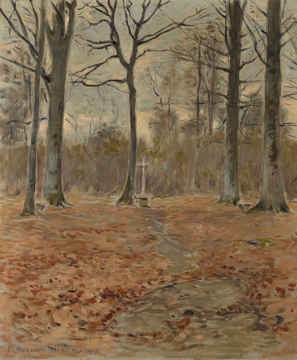 Croix dans un sous bois