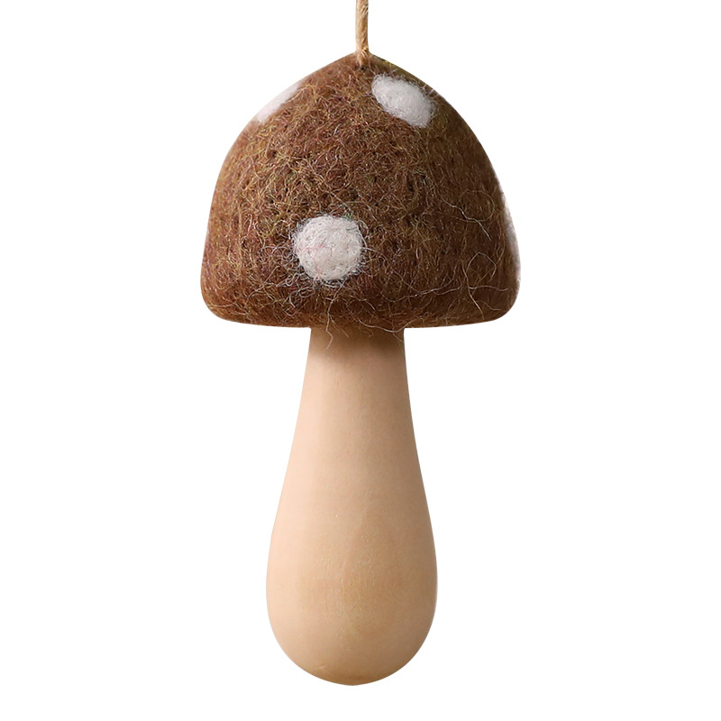 Weihnachtlicher Wichtel-Anhänger aus Filz
