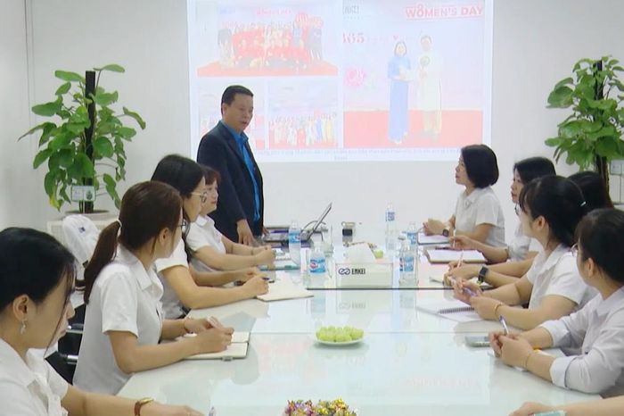 Đối thoại để nâng cao đời sống người lao động - Đài Phát thanh và truyền hình Hà Nội