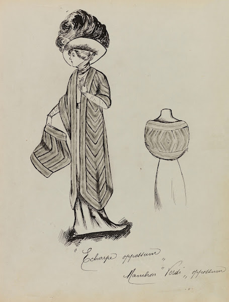 Figure de femme de trois quarts portant une écharpe et un manchon sur une robe l