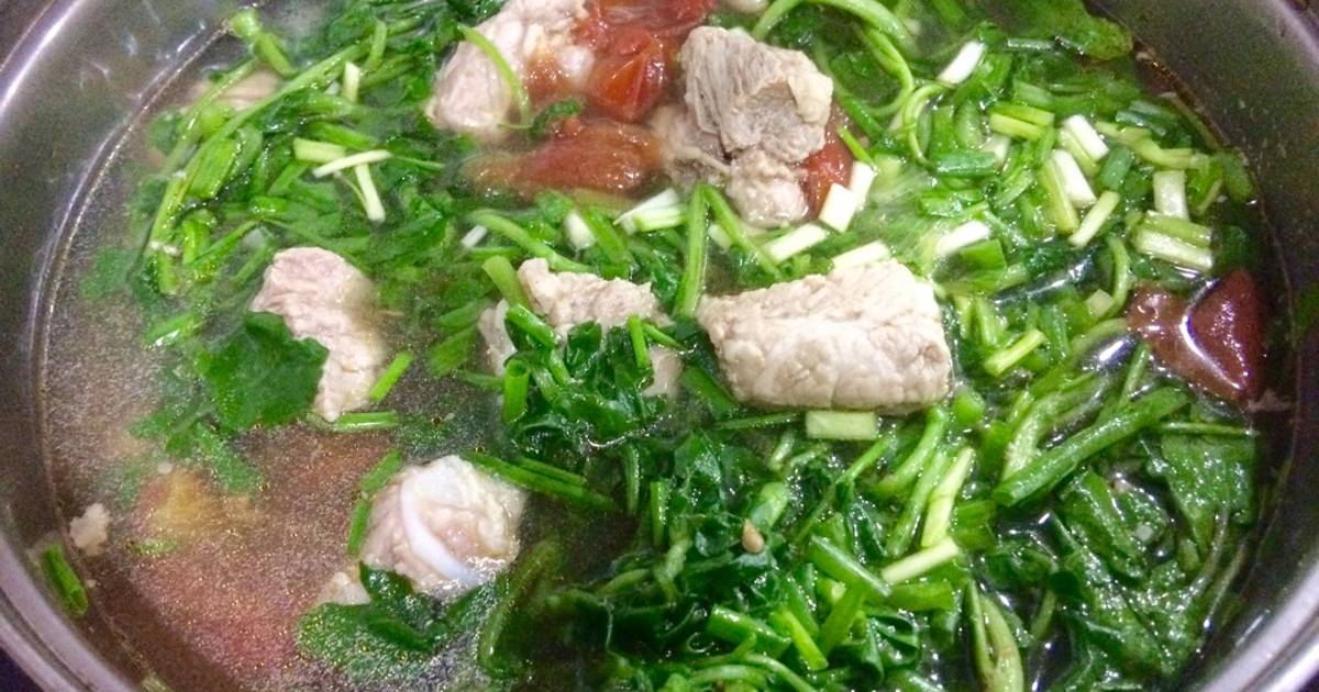Canh xà lách xoong sườn non