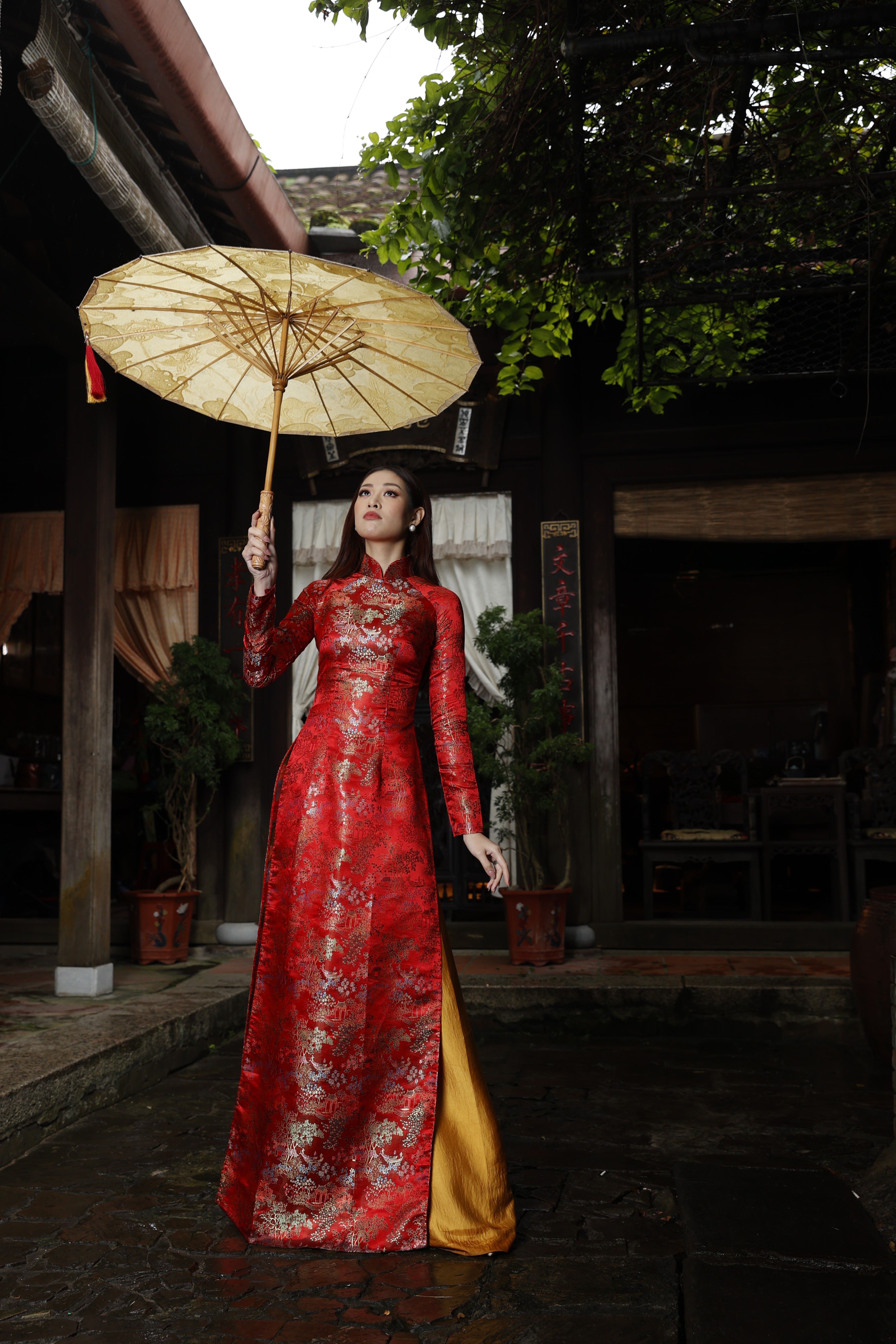 Quạt cầm tay - Phụ kiện áo dài đẹp giá rẻ