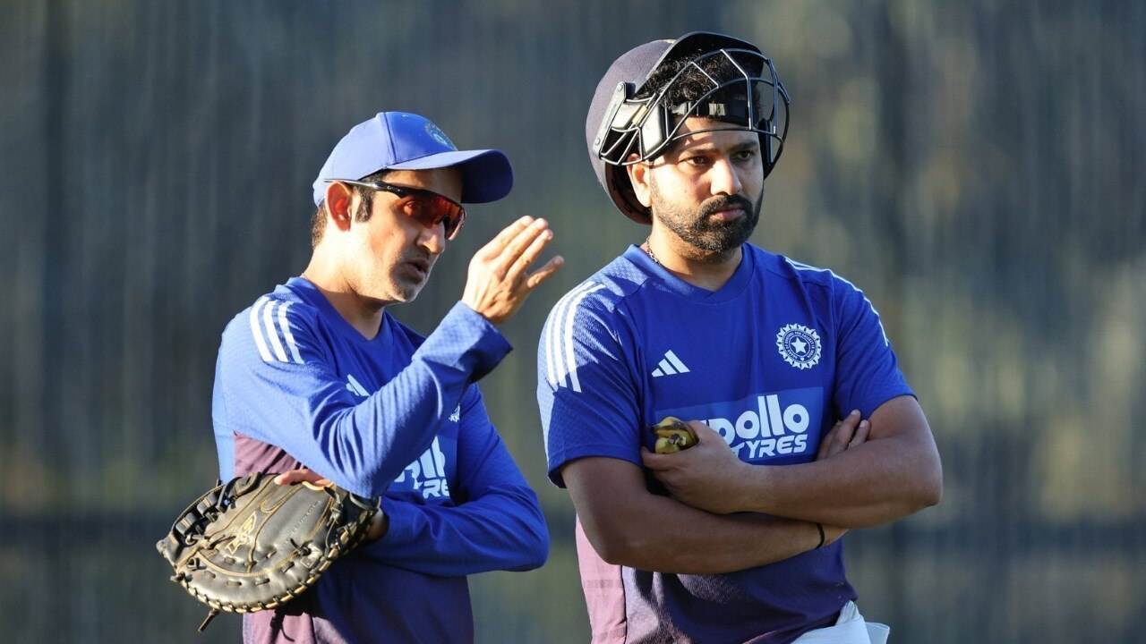 Rohit Sharma Confers With Gambhir in Perth Ahead of ODIs
