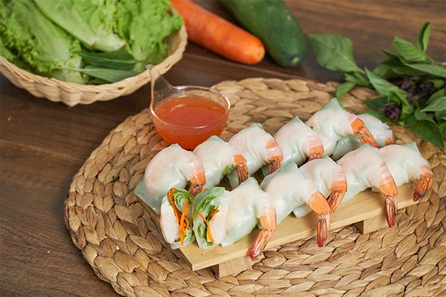 Tôm Cuộn Bánh Ướt