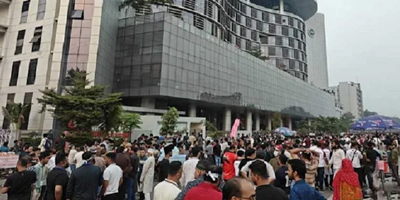 এনইআইআর চালুর জেরে বিটিআরসি ভবনে তাণ্ডব: ২ কোটির ক্ষয়ক্ষতি, আসামি ৫০০ ছাড়িয়ে