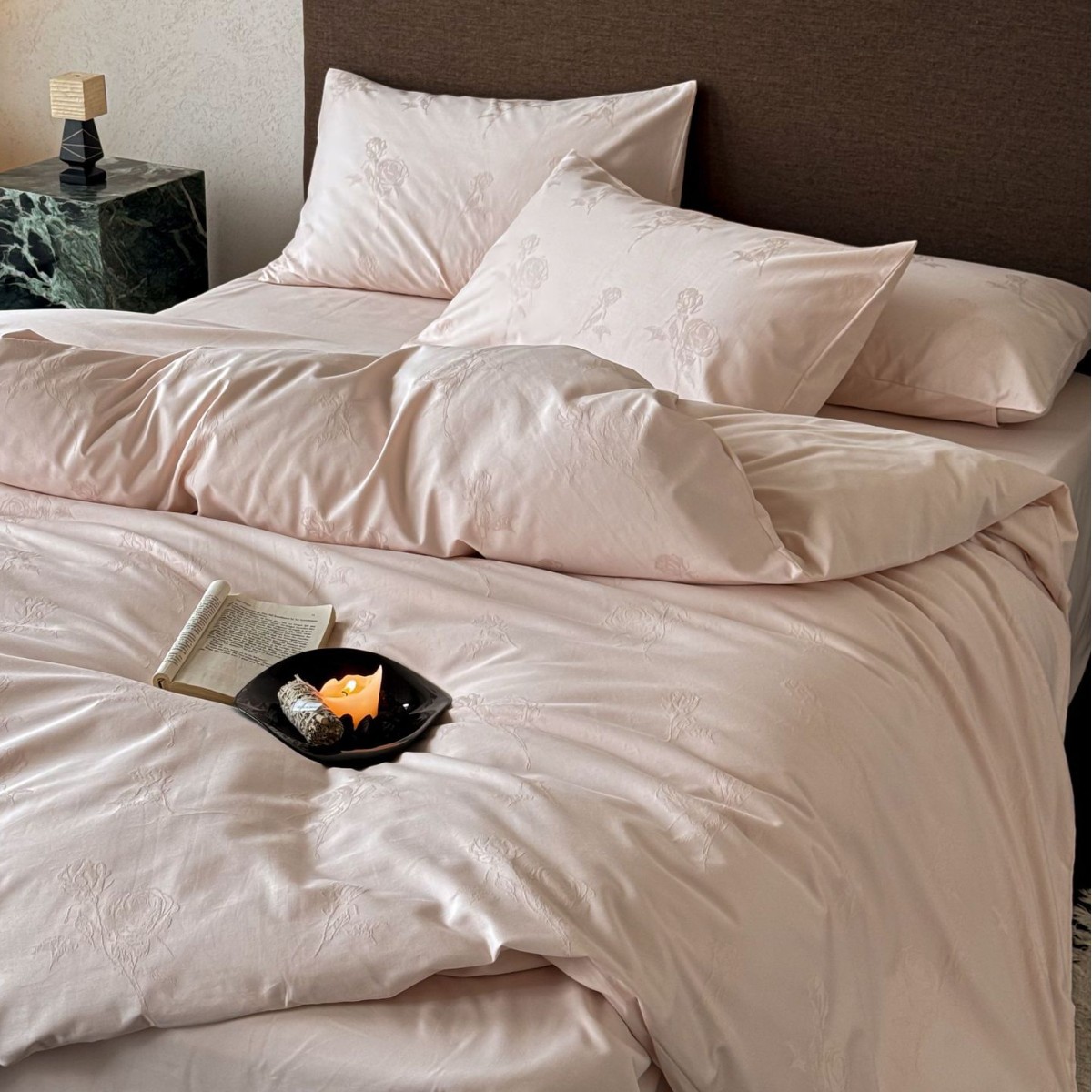 Long-staple cotton bedding, 100 thread count, Jacquard