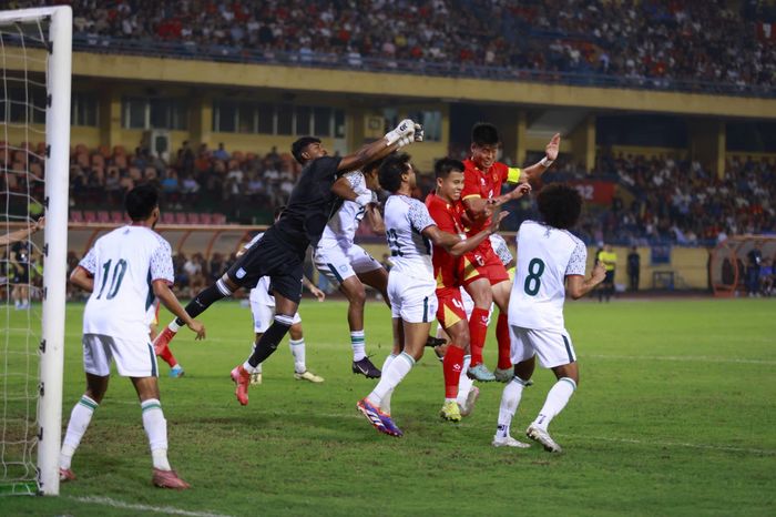 Kim Sang-sik thử nghiệm Hoàng Hên, Văn Hậu trước Malaysia - Tạp chí Tri thức