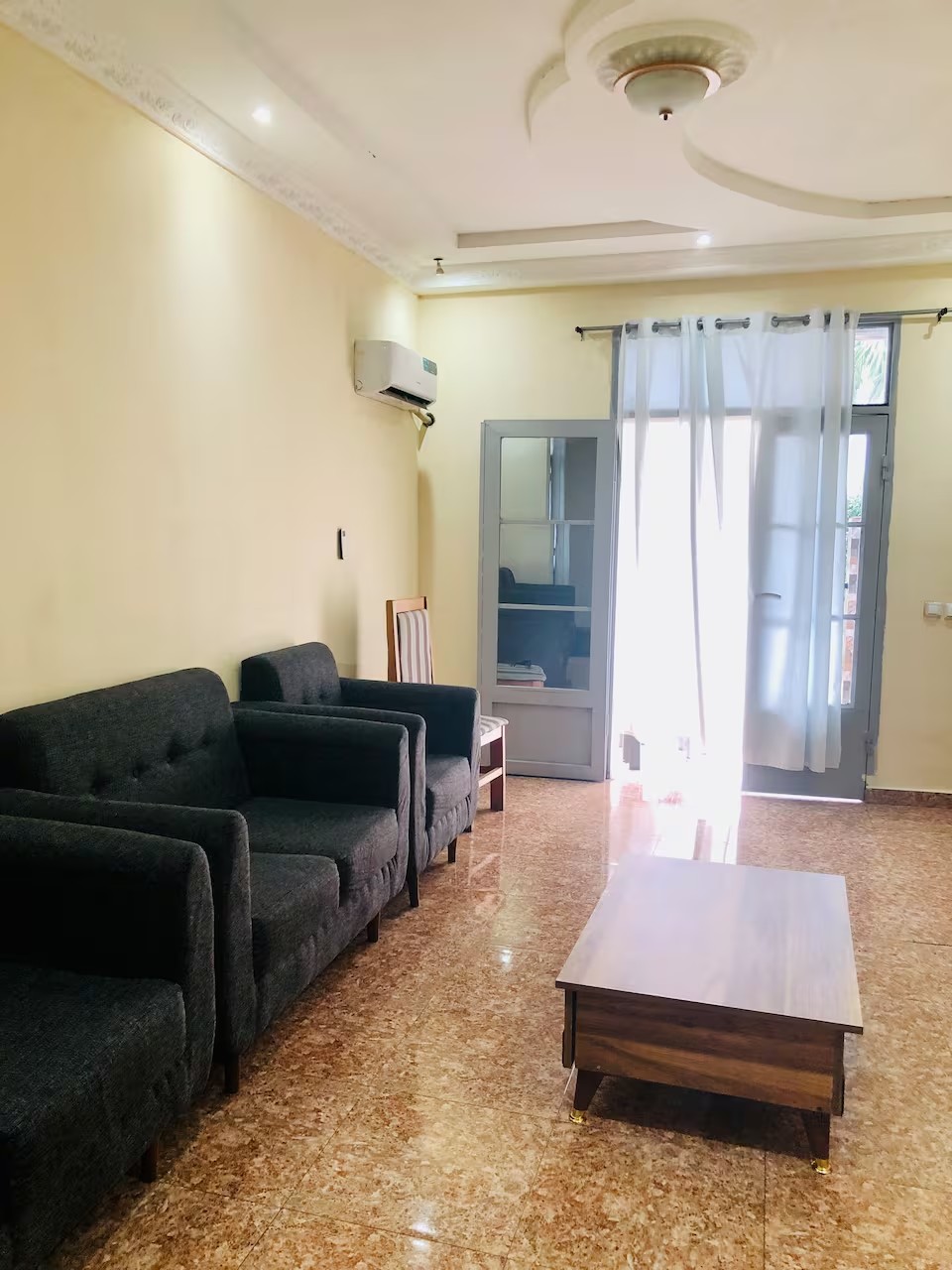 Kapamampio 3 - Salon