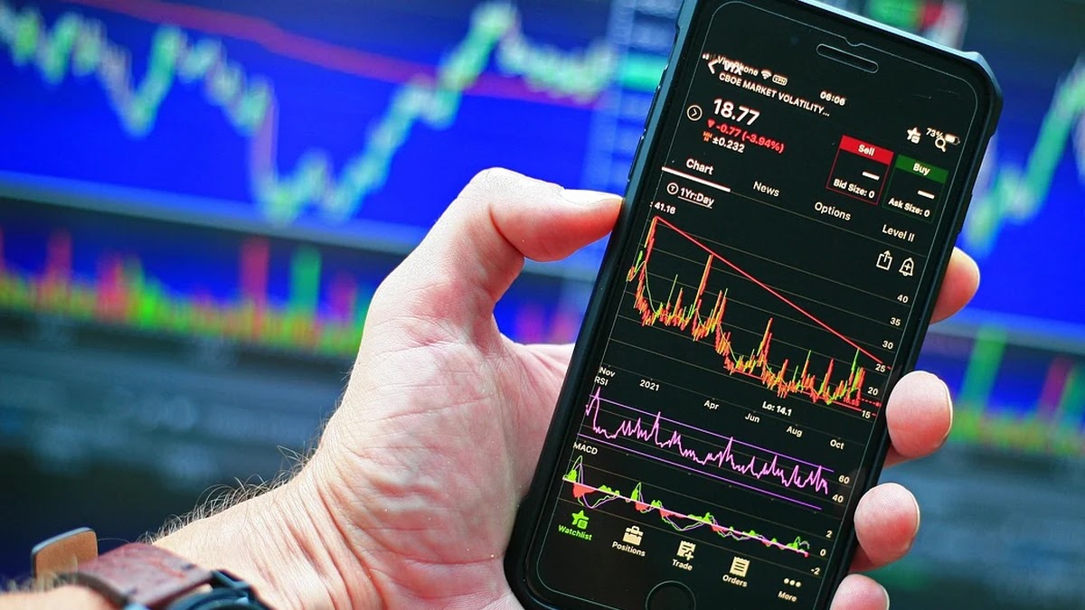 금리 상승과 하락 시 예금 및 투자 대응법 정리