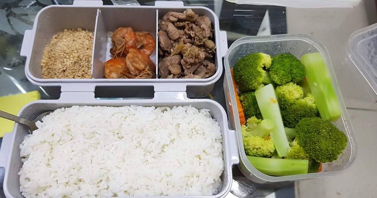 Ức vịt xào sả ớt _ rau luộc chấm muối vừng _ cơm trưa vp