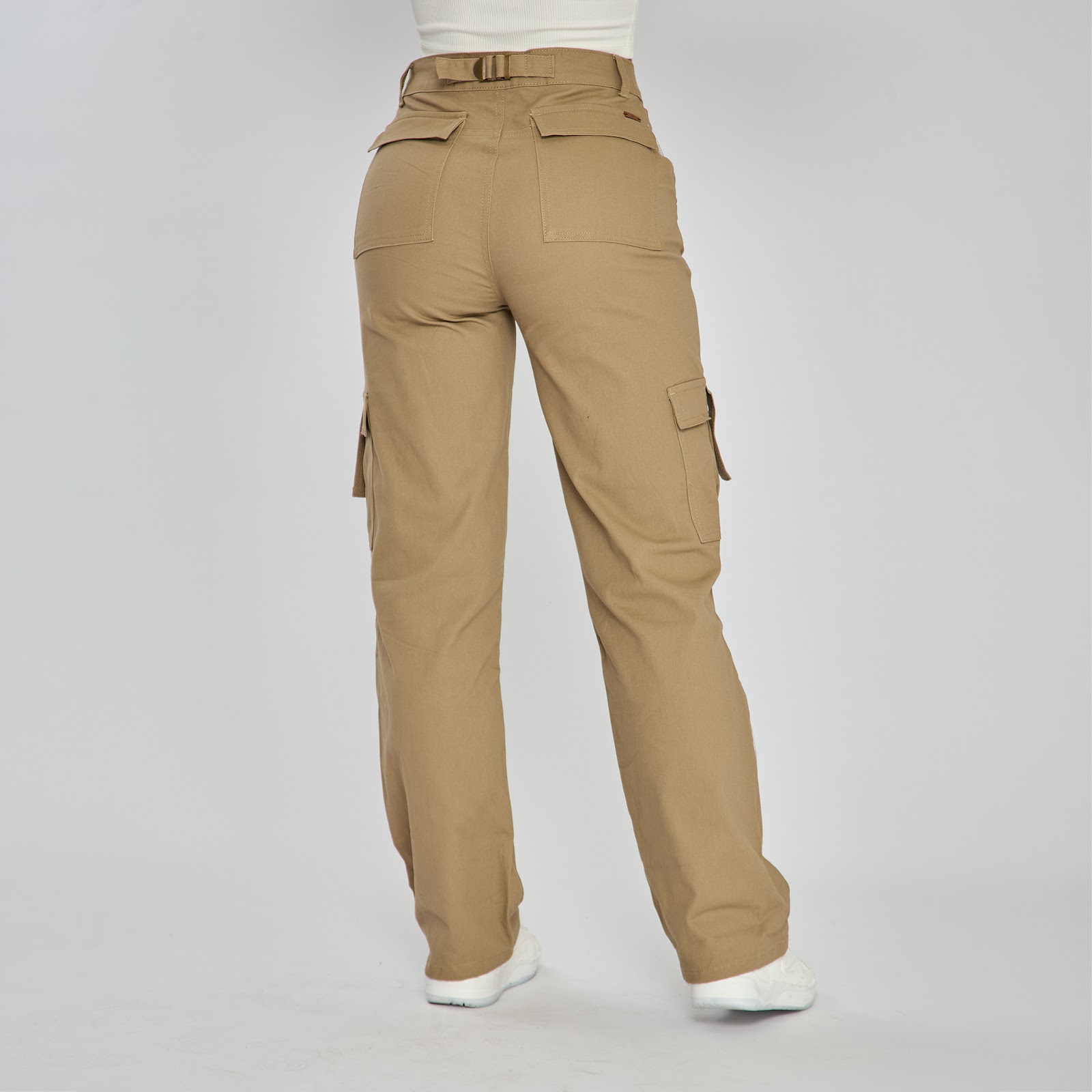 Pantalón cargo bota recta tiro alto en denim stretch, color blanco - Vista 4