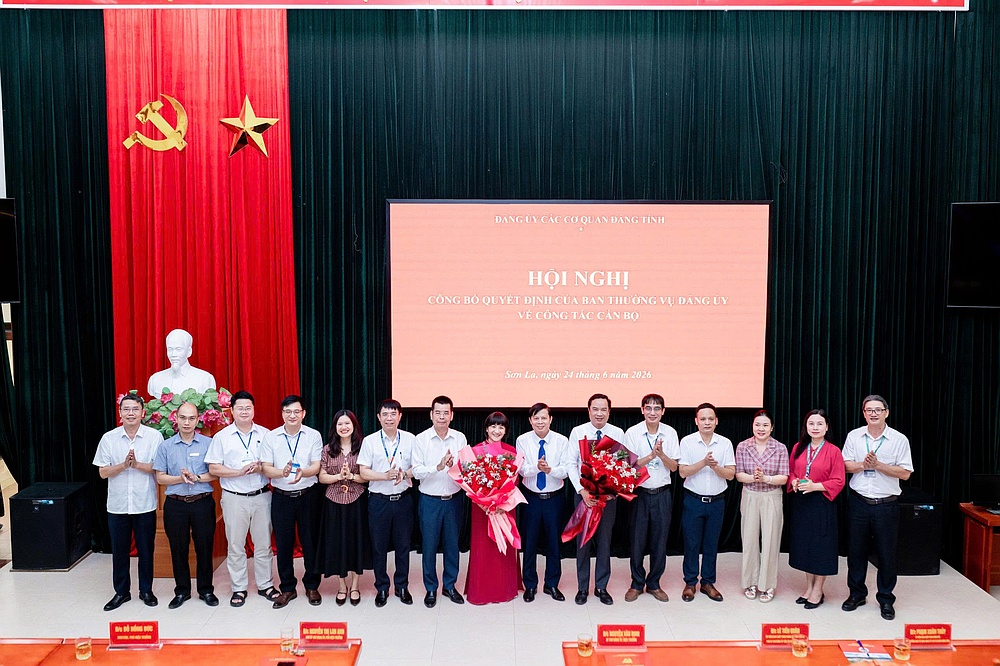 Đảng ủy các cơ quan Đảng tỉnh công bố Quyết định chuẩn y công tác cán bộ tại Trường Đại học Tây Bắc