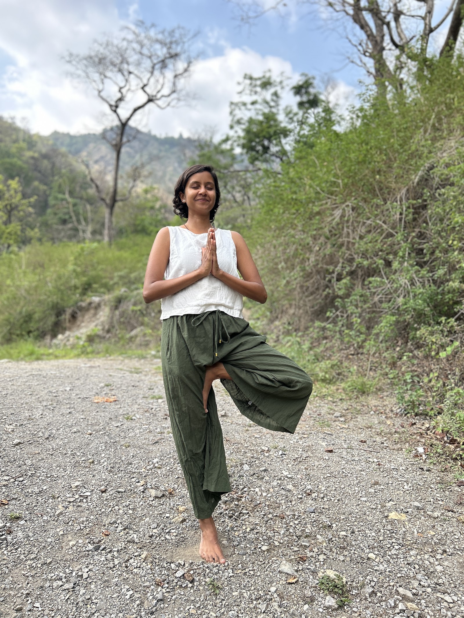 Shalini leading a sound healing session