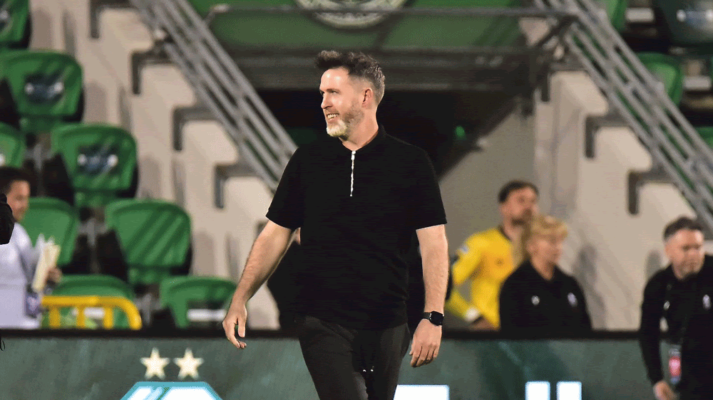 Manajer Shamrock Rovers, Stephen Bradley, saat memimpin tim dalam kompetisi Eropa.